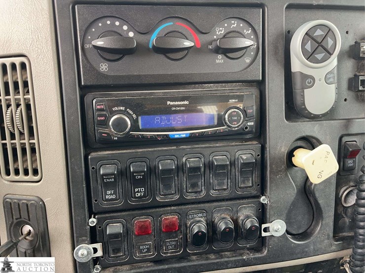 2010-international-durastar-4400-image-25