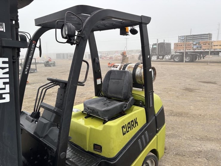 clark-c32cl-image-16