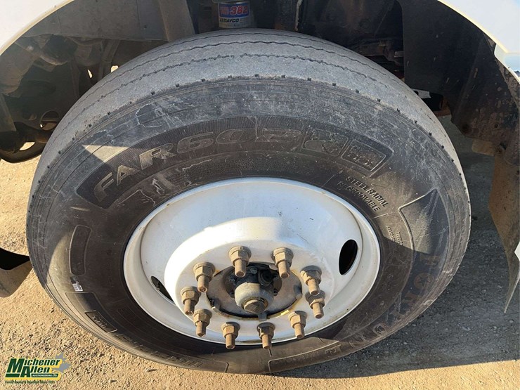 2017-international-prostar-image-10