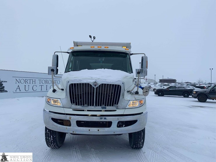 2009-international-durastar-4400-image-2