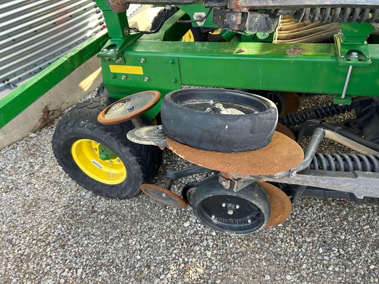 2013-john-deere-1990ccs-image-19