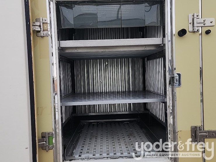 2015-gmc-savana-g4500-image-27