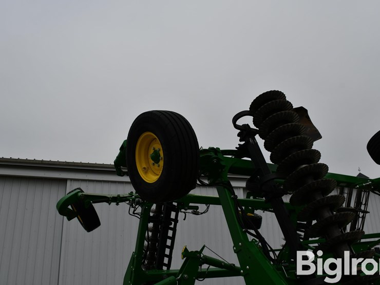 2020-john-deere-2660vt-image-15