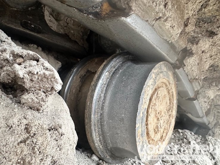 2016-deere-700k-lgp-image-13