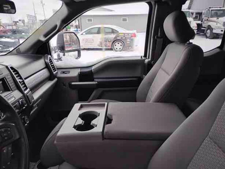 2017-ford-f350-xlt-image-19