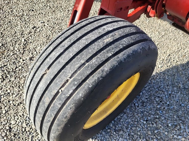 2011-new-holland-h7450-image-37