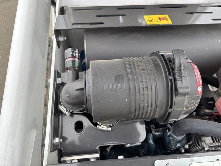 2025-bobcat-mt100-image-17