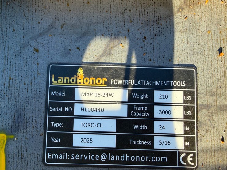 #7845-•-land-honor-mini-skid-steer-mount-plate-image-2