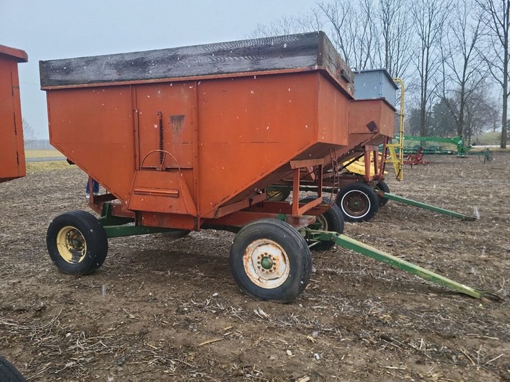 hopper-wagon-w/running-gear-image-2