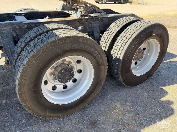 2012-peterbilt-386-image-22