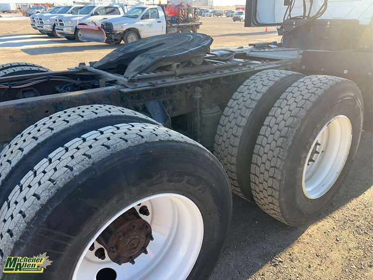 2017-international-prostar-image-12