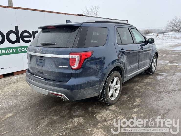 ford-explorer-xlt-image-6