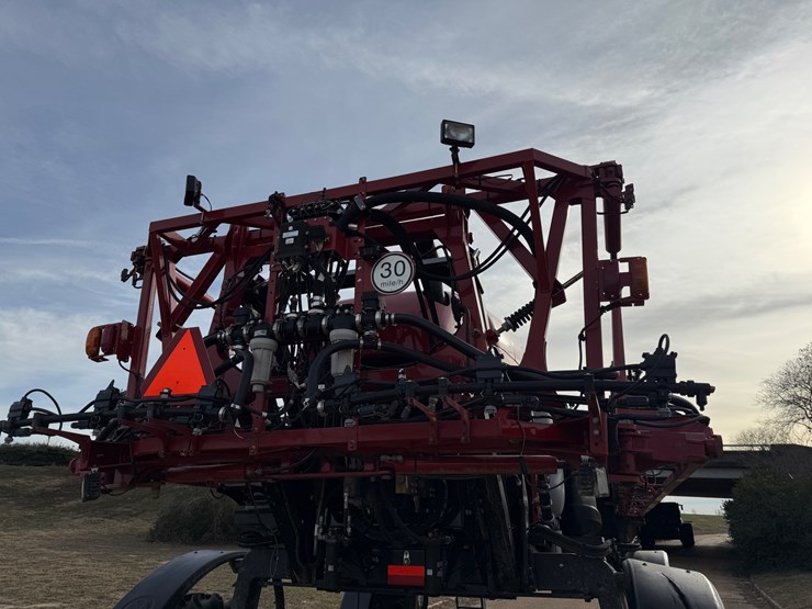 2019-case-ih-patriot-2250-image-28