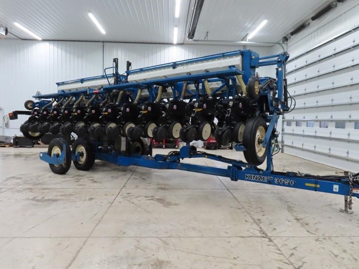 2007-kinze-3650-image-1