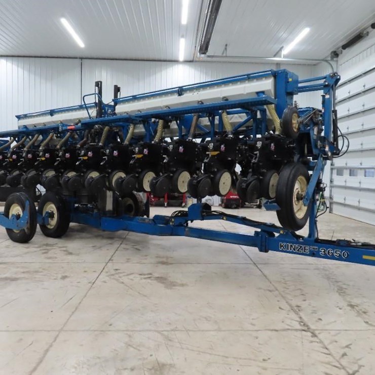 2007 KINZE 3650