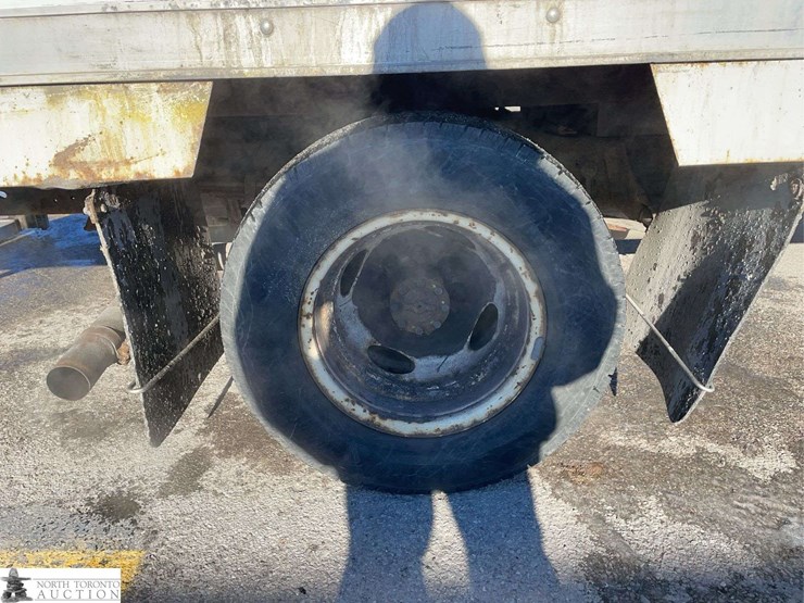 2011-ford-e-series-s/a-cube-van-image-22