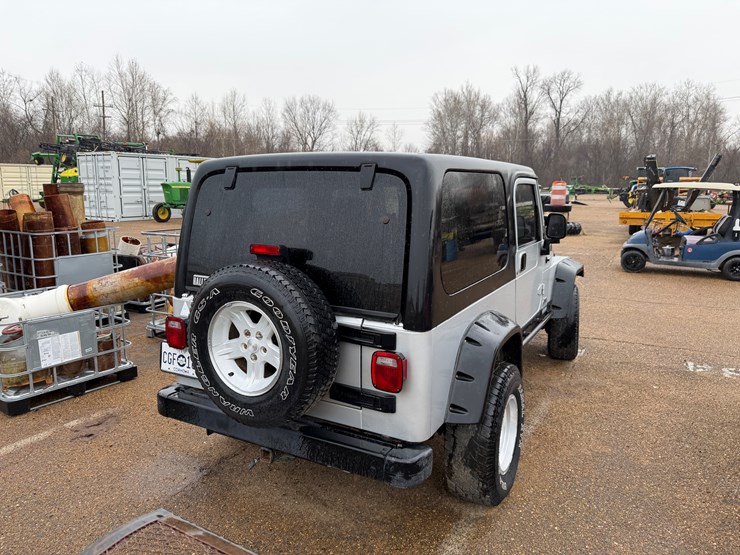 2004-jeep-wrangler-image-7