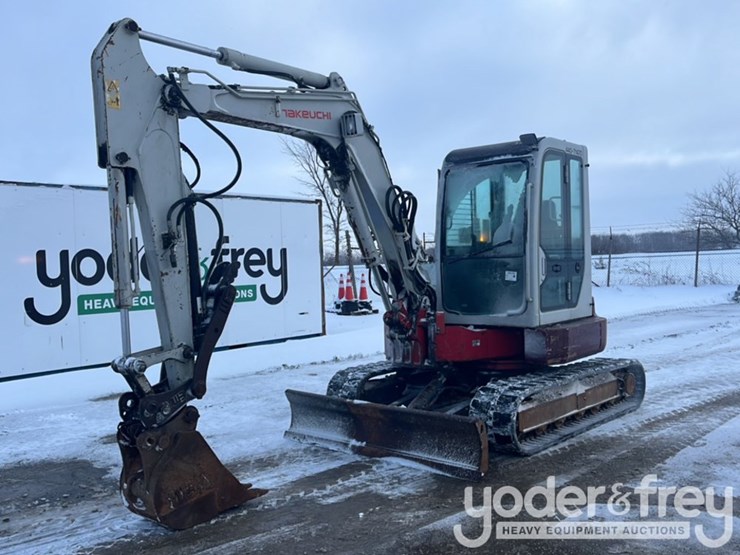 2013-takeuchi-tb153fr-image-1