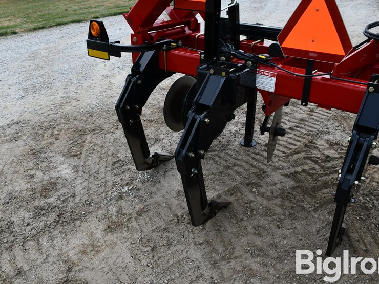 2017-case-ih-2500-image-17