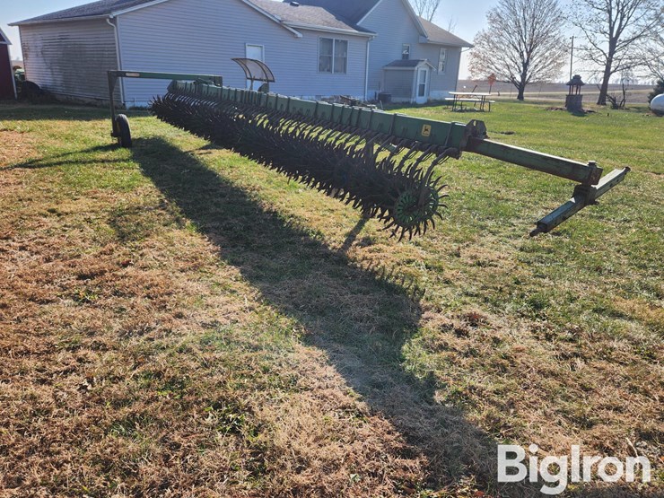 john-deere-400-image-3