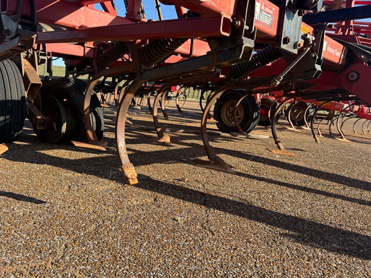 #7740-•-case-ih-tigermate-2-tm-14ft-field-cultivator-image-17