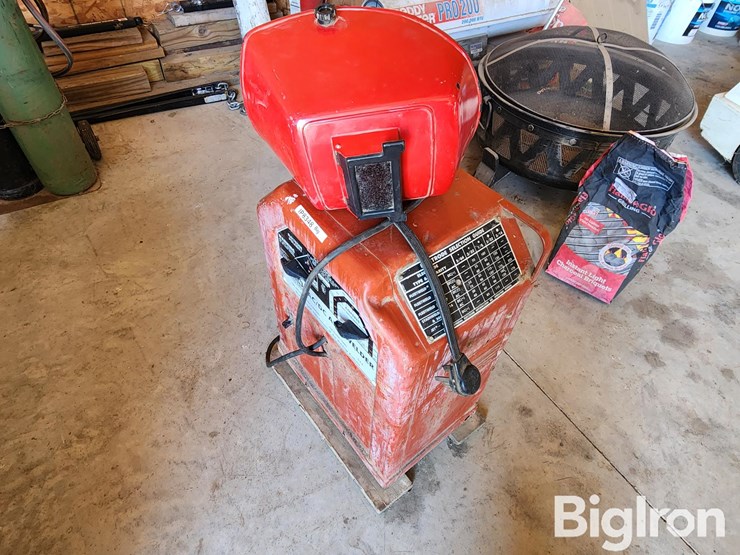 lincoln-electric-ac/dc-225/125-welder-image-9