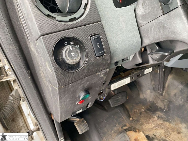 2013-ford-f450-image-17