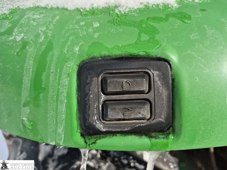 2010-john-deere-2010-image-23