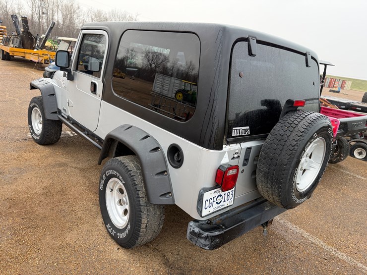 2004-jeep-wrangler-image-4
