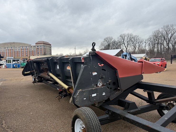 #7768-•-2008-drago-8r-corn-head-image-8