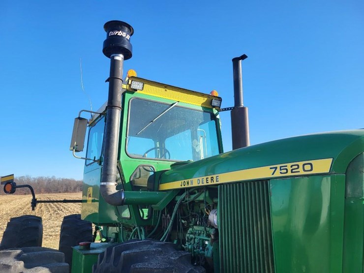 john-deere-7520-image-64