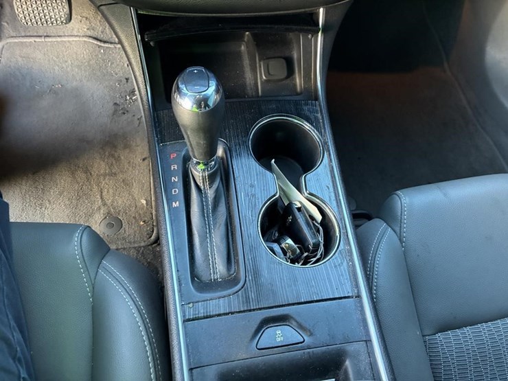 2019-chevrolet-impala-sedan-image-13