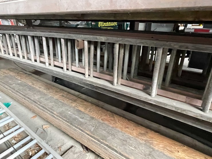 #2295-•-(3)-extension-ladders-image-8