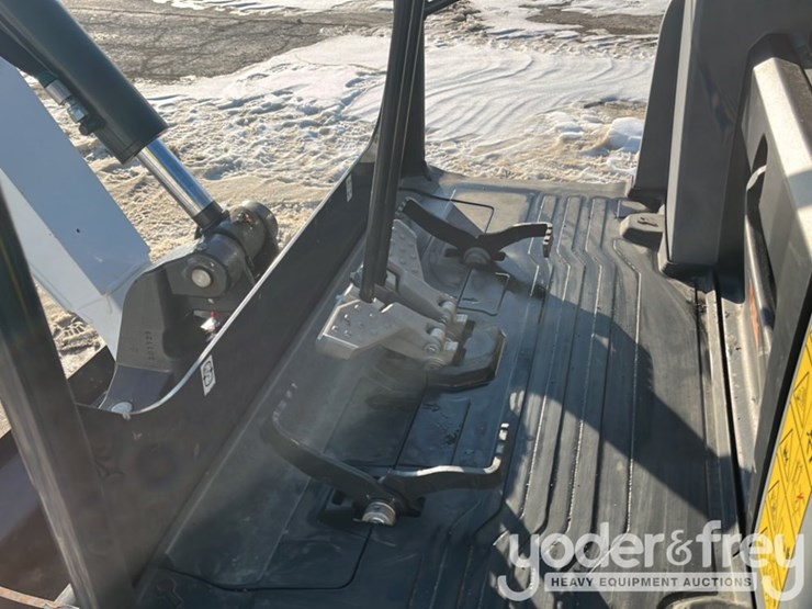 2022-bobcat-e20-image-28