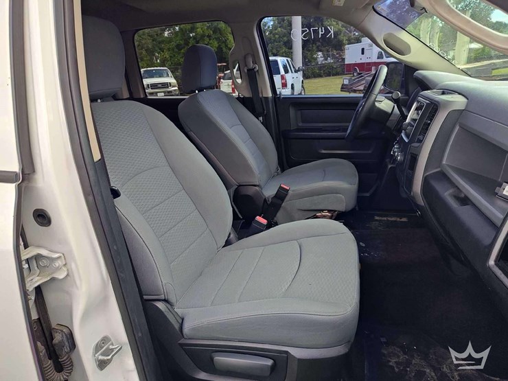 2013-dodge-ram-1500-image-34