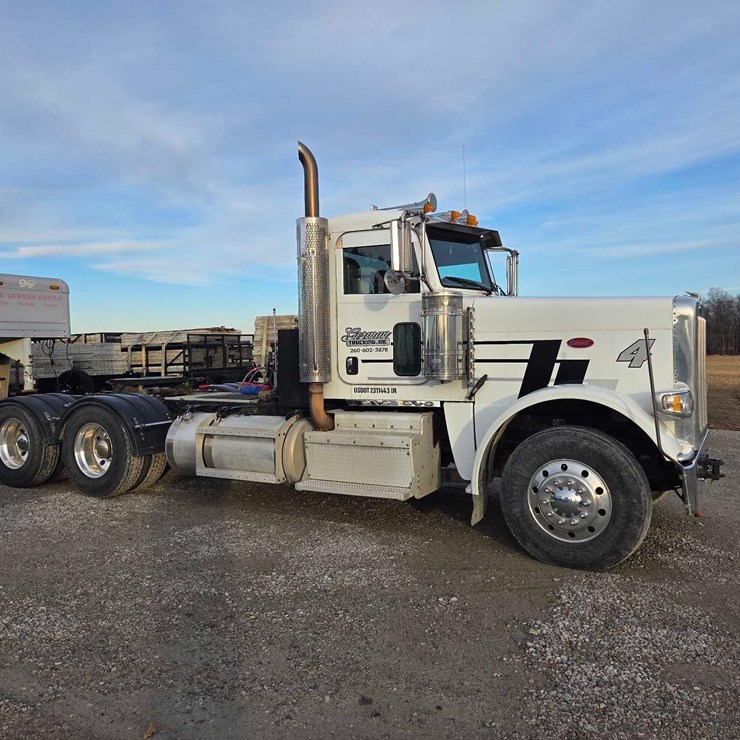 2013 PETERBILT 388