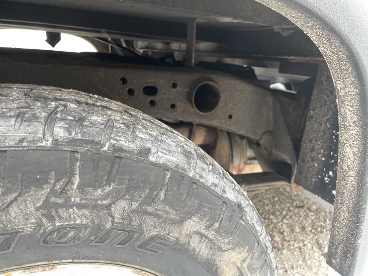 2017-chevrolet-2500-image-22