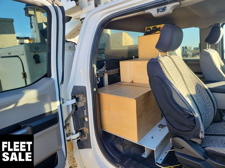 2017-ford-f550-image-16