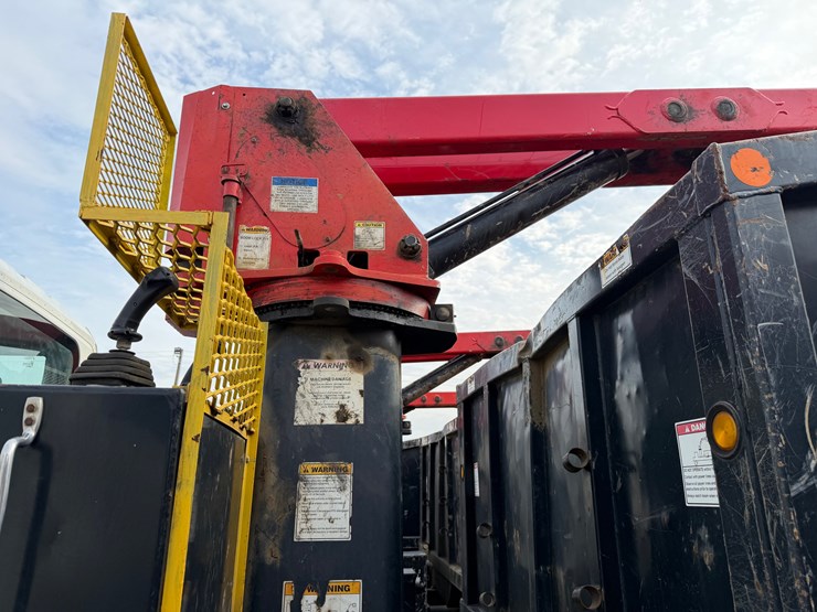 2018-international-durastar-4400-image-24