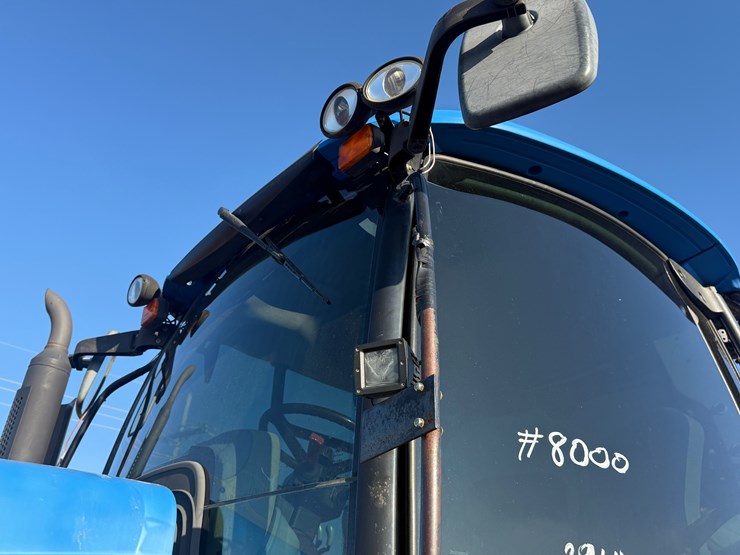 new-holland-t6070-image-35