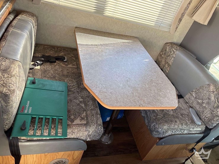 2004-ford-e450-image-43