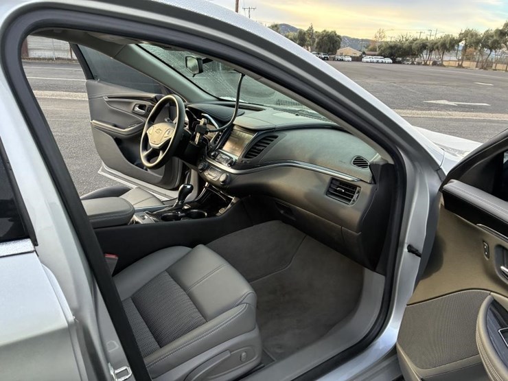 2019-chevrolet-impala-sedan-image-9