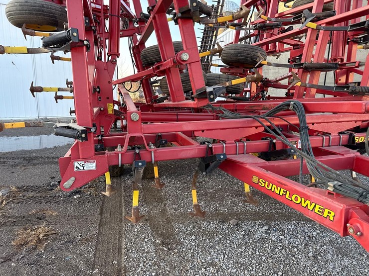 sunflower-44’-cultivator-image-17