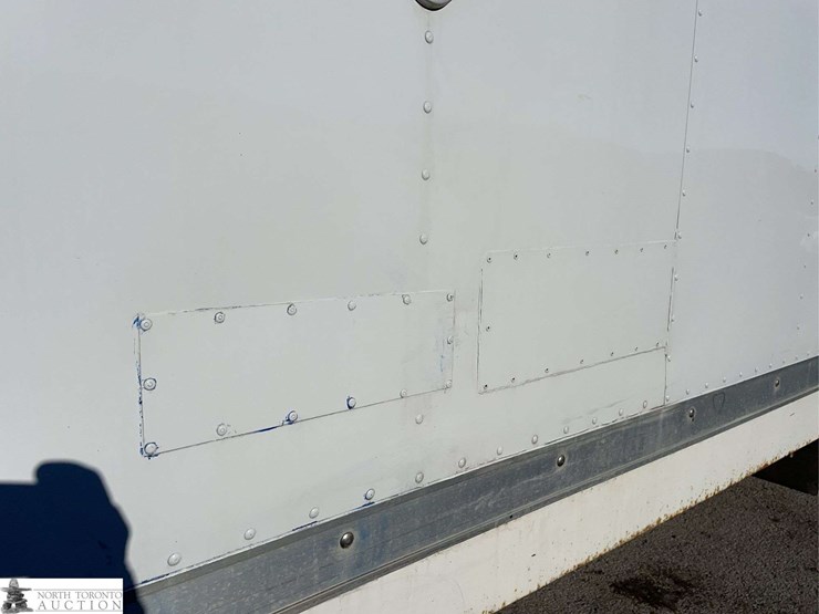 2011-ford-e-series-s/a-cube-van-image-35