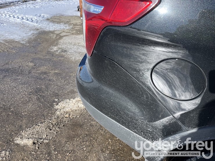 2013-ford-explorer-image-32