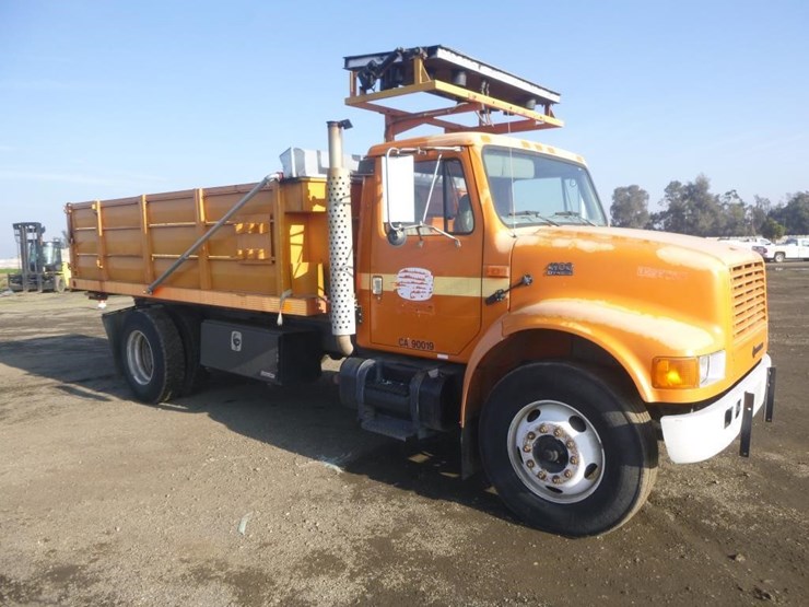 2001-international-4900-image-2