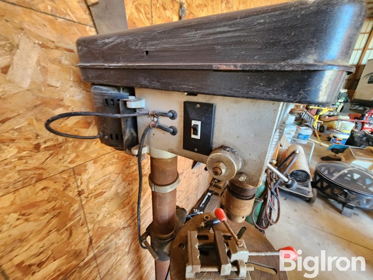 1994-16-speed-floor-drill-press-image-11