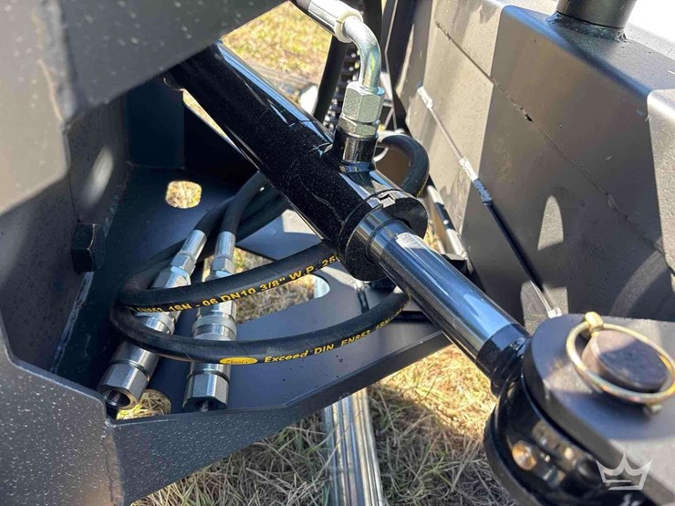 2025-pabreak-6-way-84in.-serrated-hydraulic-dozer-blade-skid-steer-attachment-image-5