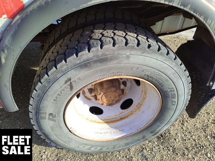 2009-ford-f550-image-9