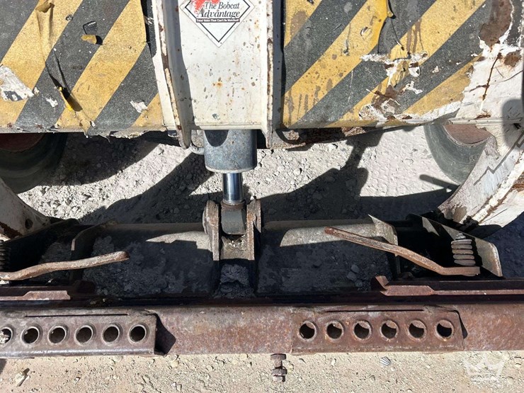 2000-bobcat-863-image-9